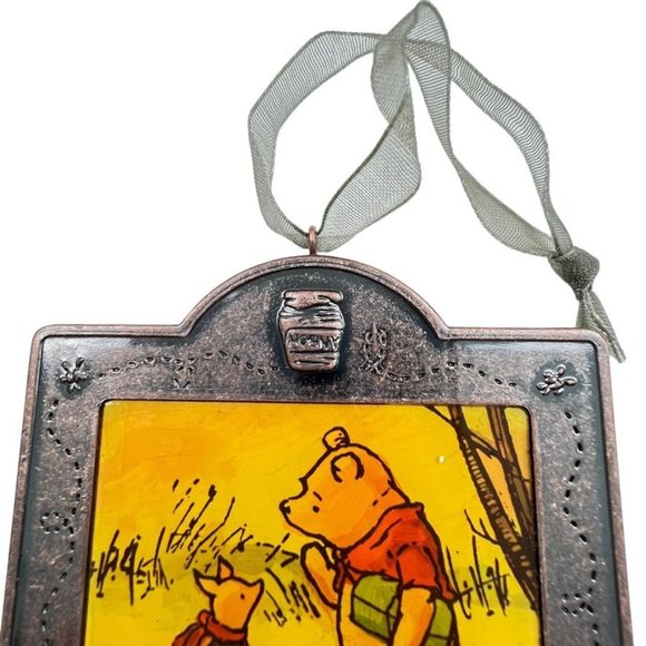 Disney Hallmark Christmas Ornament Winnie The Pooh Spanish Navidad 2004 - Picture 4 of 10